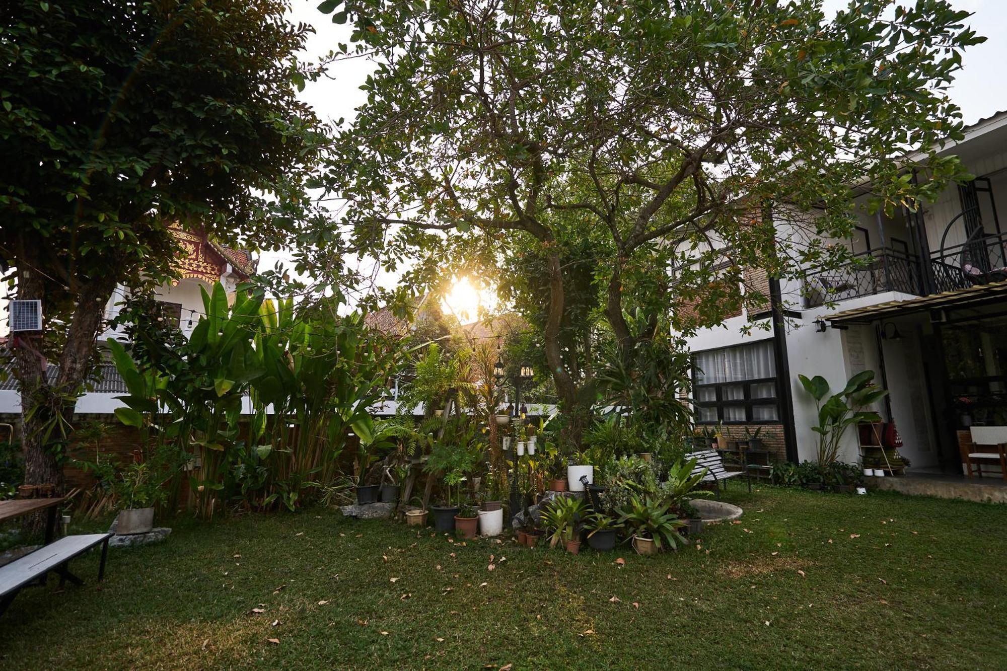 छात्रावास Sherloft & Chiang Mai